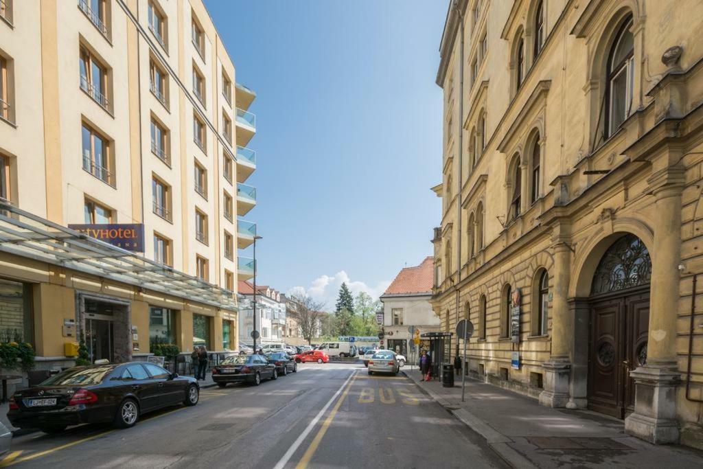 Apartment Flamingo Ljubljana Bagian luar foto